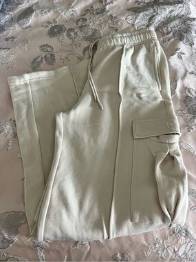Buffbunny cargo joggers